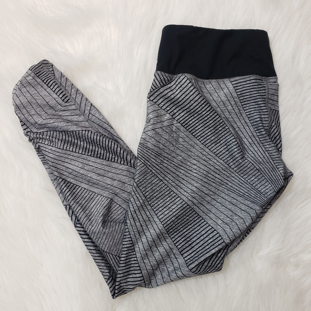 Brooks Running Geometric Leggings